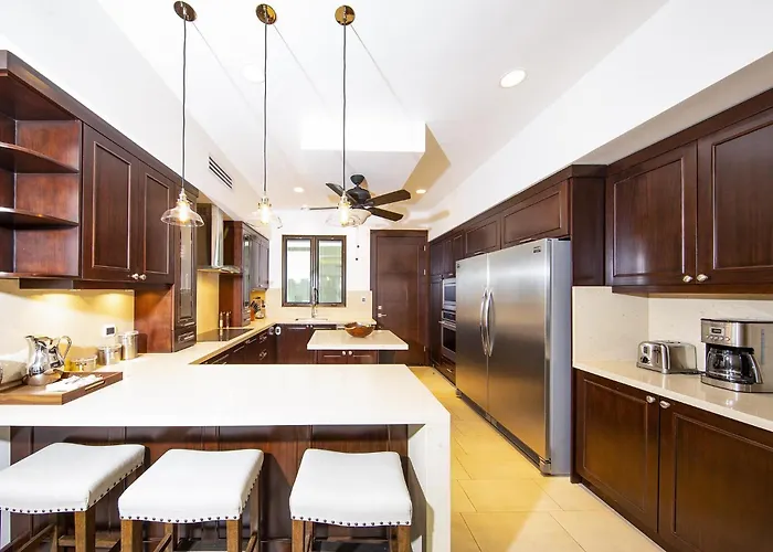360 Splendor 407 -ocean View -breakfast Included!