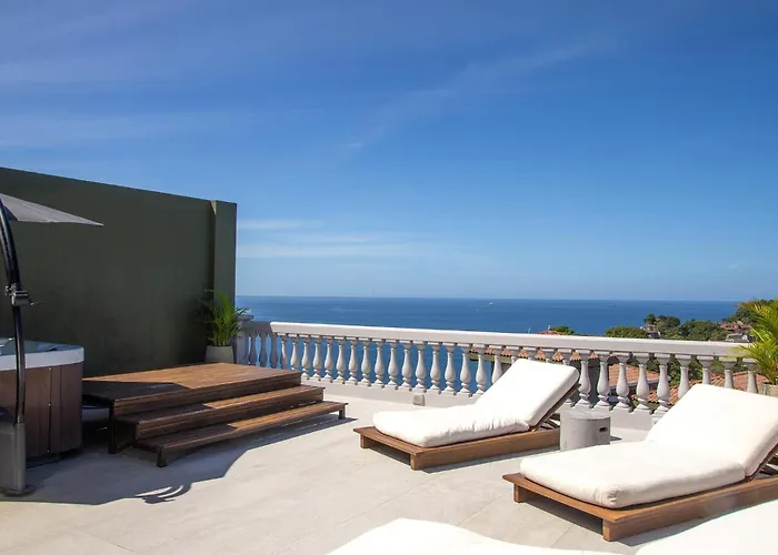 360 Splendor 407 -ocean View -breakfast Included!