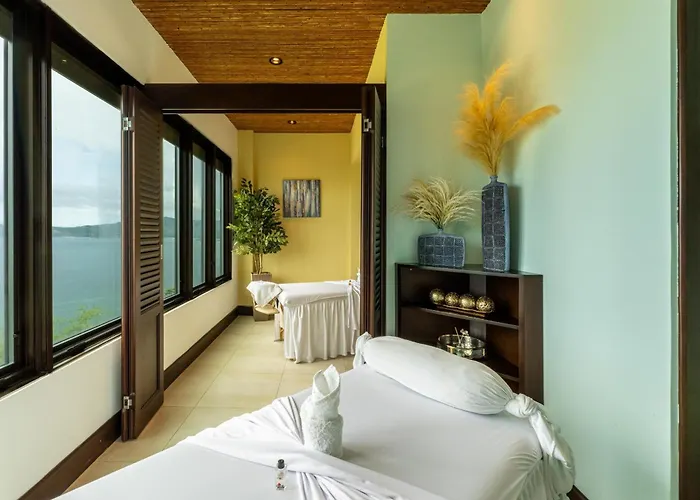 360 Splendor 407 -ocean View -breakfast Included!