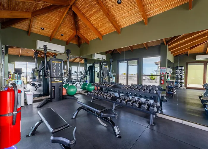 360 Splendor 407 -ocean View -breakfast Included!